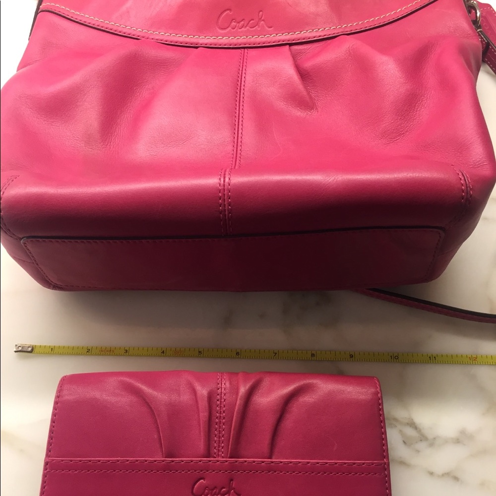 Coach bag and wallet star ⭐️